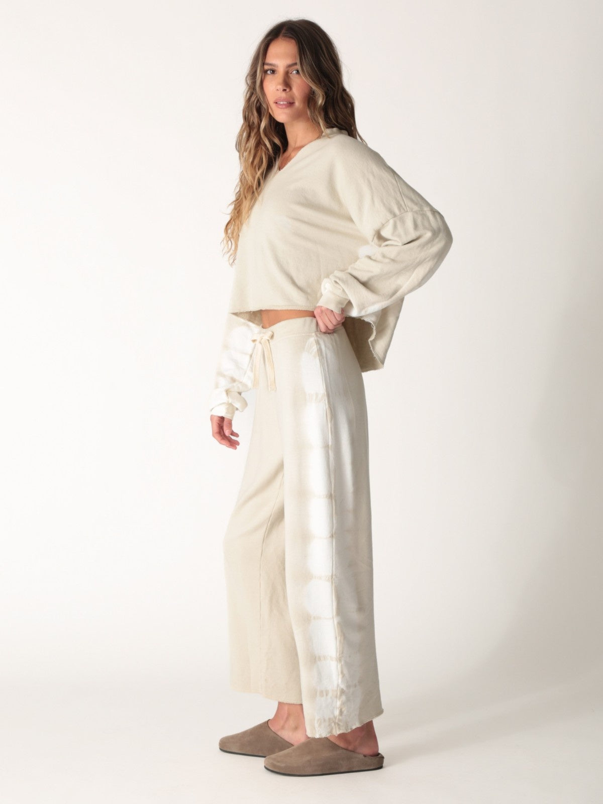 Raven Sweatshirt - Arid Tan