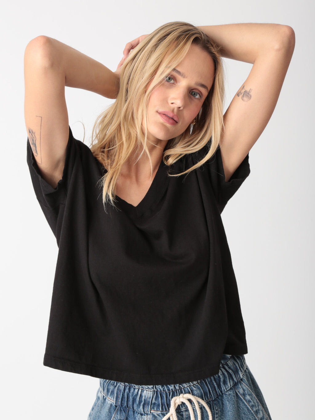 Chase V-Neck Tee - Onyx