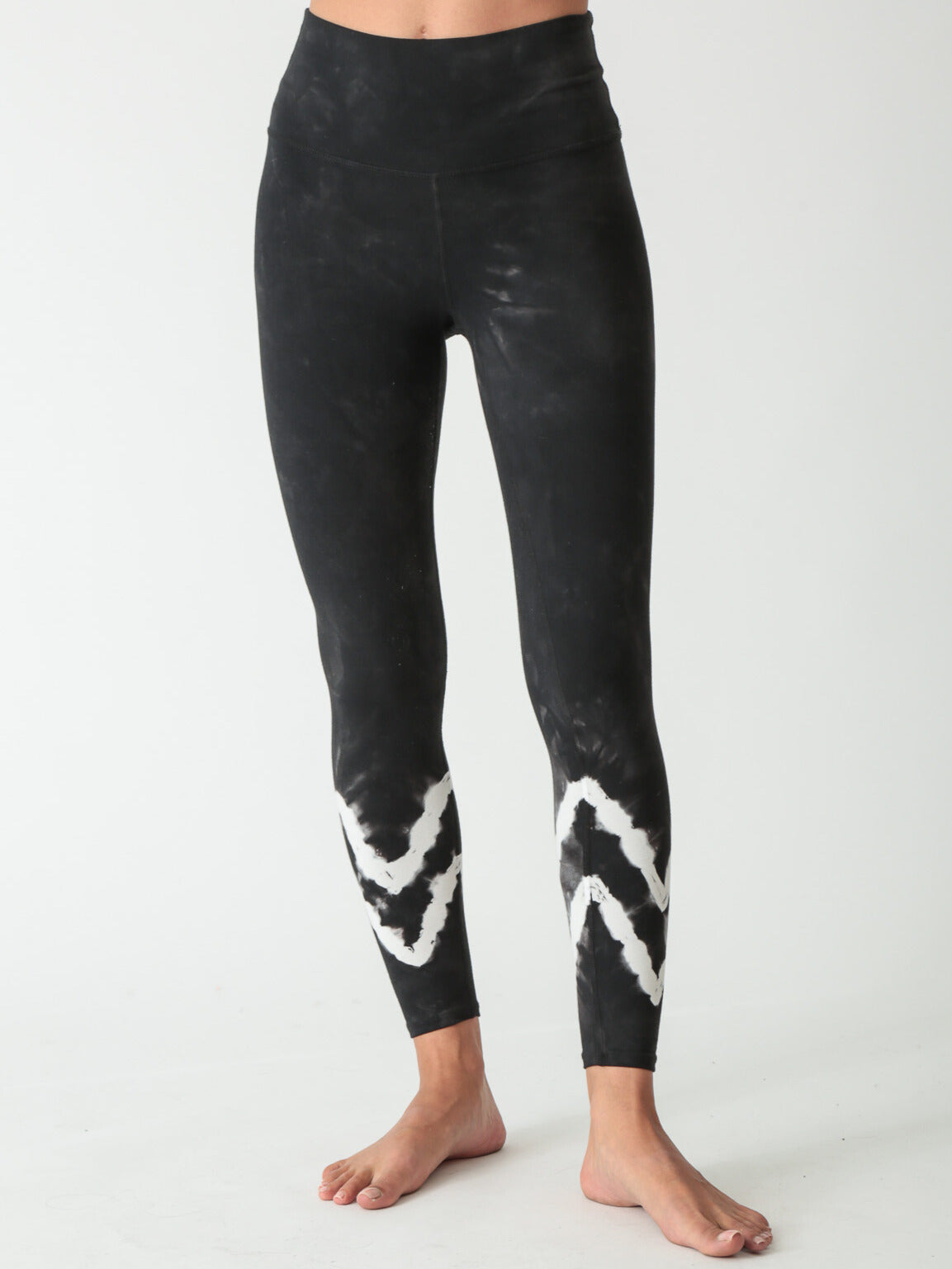Sunset Legging - Onyx / Cloud Chevron